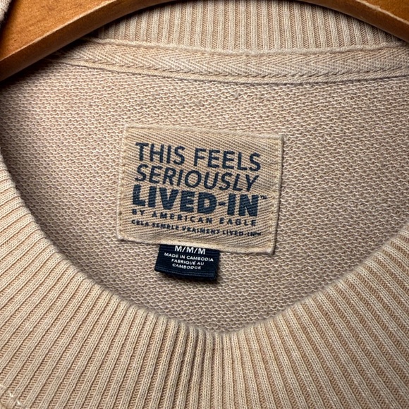 American Eagle Women's Seriously Lived-In Cropped Sweatshirt Size Medium NWOT - Picture 2 of 6